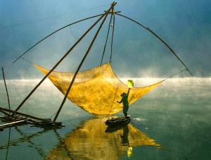 PhotoVivo Honor Mention - Dao Tien Dat (Vietnam)  Morning On Tuyen Lam Lake No 2
